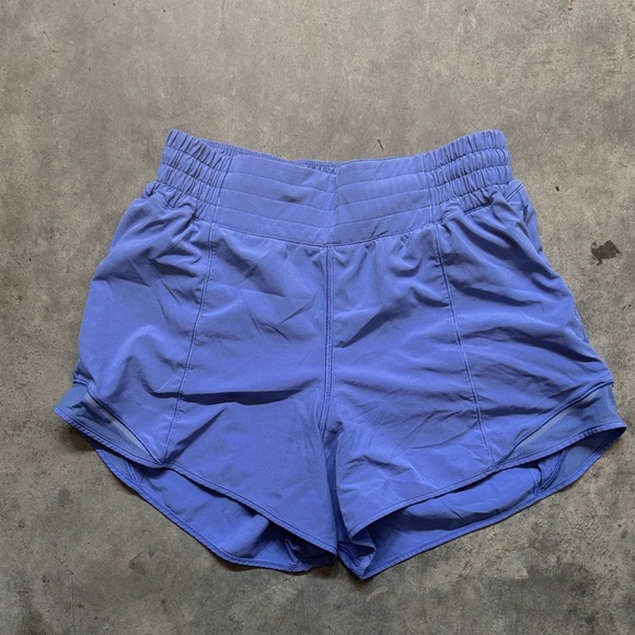 Lululemon Hotty Hot High-Rise Lined Short 4" - Picture 1 of 4